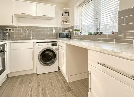 The Meadows, CM21, Sawbridgeworth - Photo 3