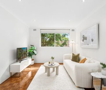 Spacious & Sun-Kissed One-Bedroom Retreat - Photo 1