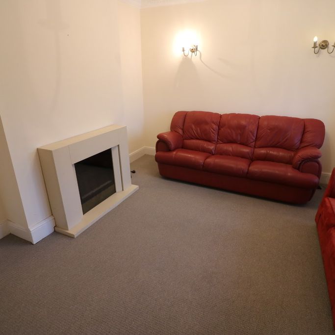 100 Anlaby Park Road South - Photo 1