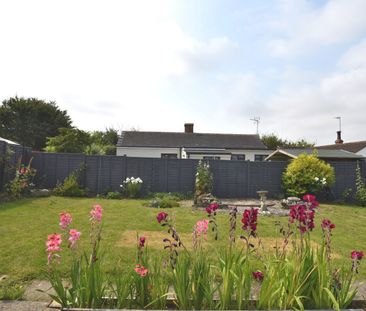 2 bedroom detached bungalow to rent, - Photo 2