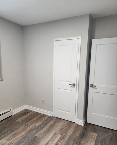 29 Queen Street, Barrie - Photo 3