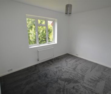 4 bedroom detached house to rent - Photo 5