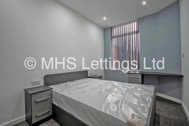 Flat 1, 12 Noster Hill, Leeds, LS11 8QE - Photo 1