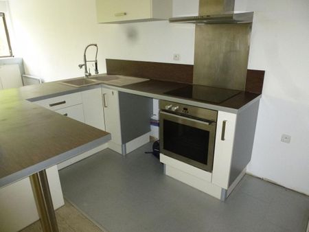 Location Appartement 2 pièces 82m² LA ROCHELLE 17000 - Photo 4