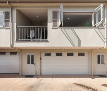 Mount Maunganui's Piece of Paradise - Mt Maunganui - Photo 2