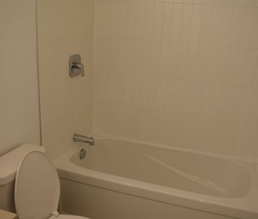 For Lease - 1660 Bloor Street Unit# 1006, Toronto, Ontario - Photo 3