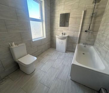 2 bedroom end of terrace house to rent - Photo 4