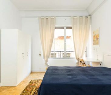 Room in a shared 5-bedroom apartment for rent in Universidad, bills... - Photo 6