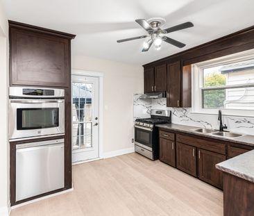 For Lease - 187 West 2nd Street, Hamilton, Ontario - Photo 1
