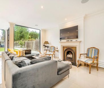 5 bedroom semi-detached house to rent - Photo 1