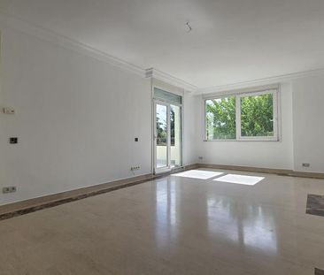 Luxury Villa for rent in Madrid, Spain - Photo 5
