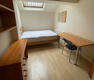 Student Properties to Let - Photo 2