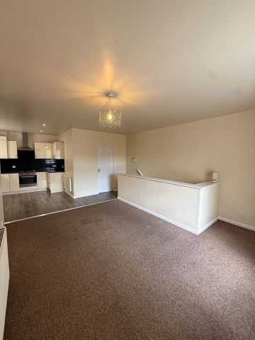 2 Bed Flat, Oldham, OL2 - Photo 4