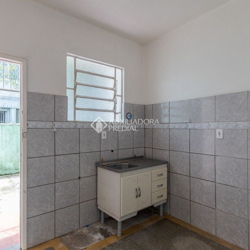 Apartamento com 1 quarto e 52m² para alugar em Teresópolis, Porto Alegre. - Foto 1