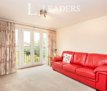 2 bedroom flat to rent - Photo 2