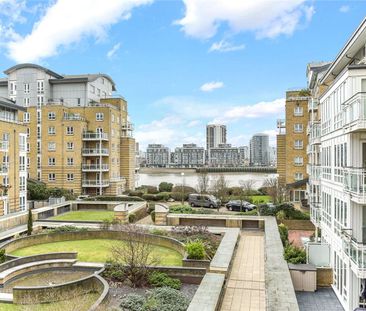 Bright and spacious 2 bedroom apartment to rent in St David's Square. - Photo 1