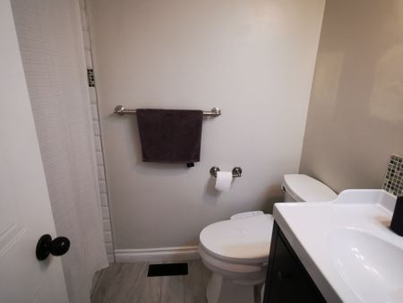 For Lease - 1261 Valerie Crescent, Oakville, Ontario - Photo 5