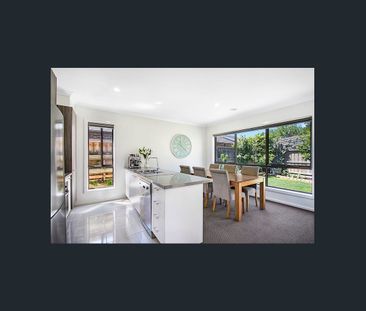 Stylish Two Bedroom Home - Photo 5