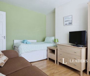1 bedroom room to rent Lodger Room, Courtwick Road, Littlehampton - Photo 4