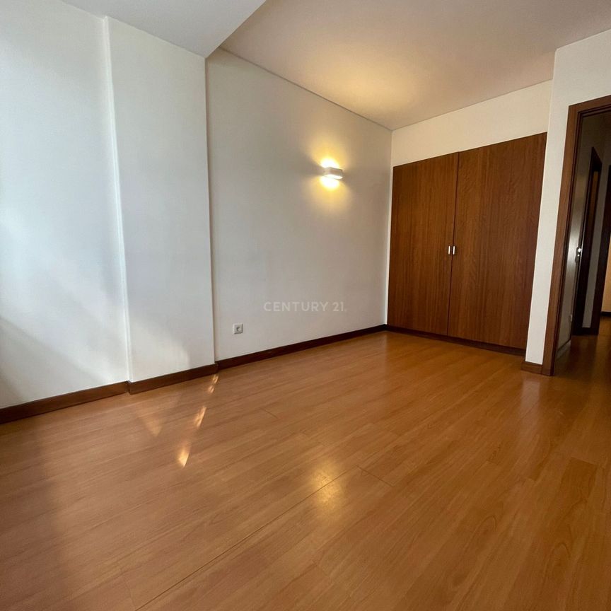 Arrendamento de Apartamento T3*1 nas Antas - Photo 1