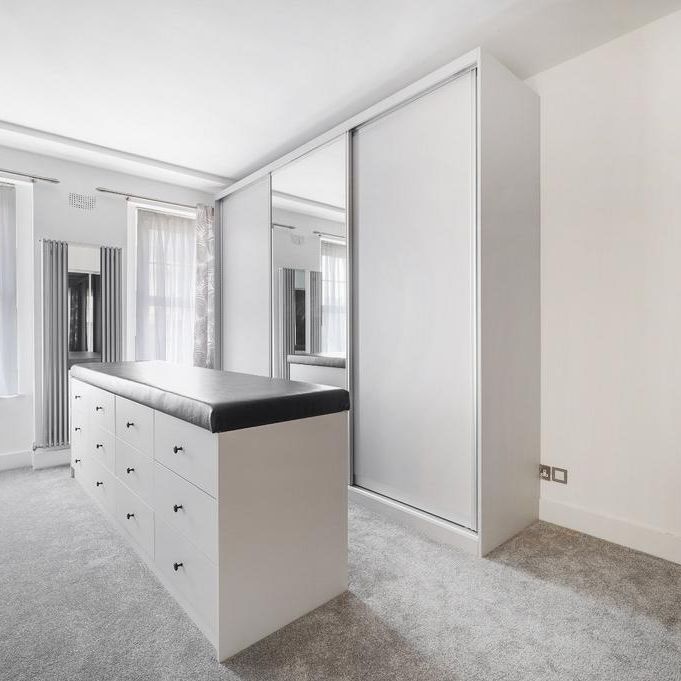4 bedroom flat to rent - Photo 1