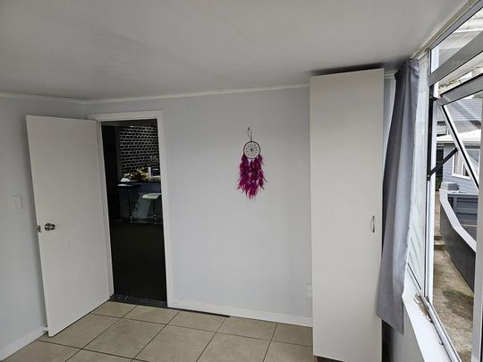3 Bedroom Family Home in Manurewa - Photo 1