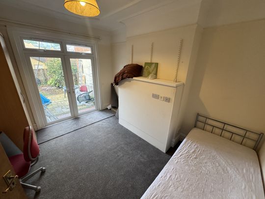 Surrey Road, North Harrow - Photo 1