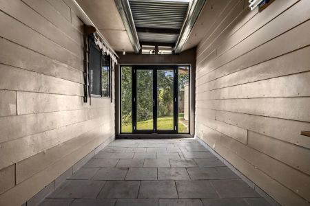 40 Wyndham Street, Greta. - Photo 2