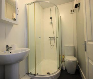 4 bedroom house to rent - Photo 3