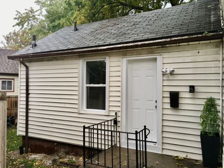 For Lease - 163 Welland Avenue Unit# Rear Unit, St. Catharines, Ontario - Photo 5