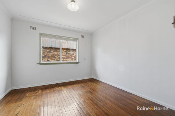 Spacious Family Home in South East Armidale - Photo 1