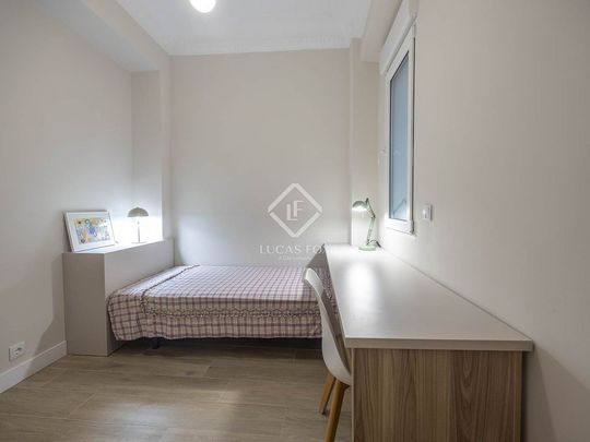 2 bedroom luxury Apartment for rent in Valencia, Spain - Photo 1