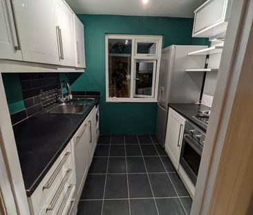 1 Bed Maisonette, Harrow View, HA2 - Photo 3