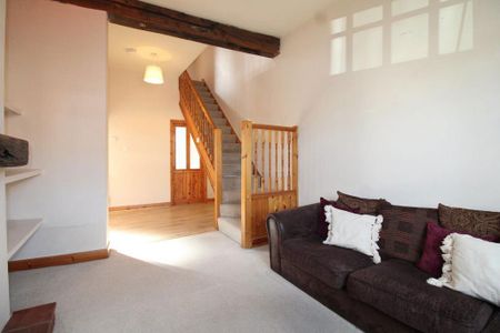 2 bedroom terraced house to rent - Photo 2