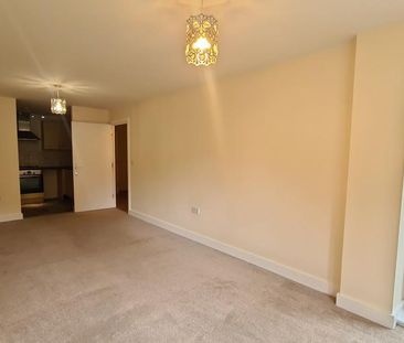 1 bedroom ground floor flat to rent - Photo 5