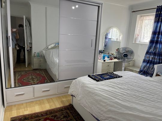 3 Bed Terraced House, Sangley Road, SE6 - Photo 1