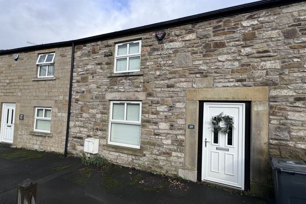 Buxton Road, Chapel-En-Le-Frith - Photo 1