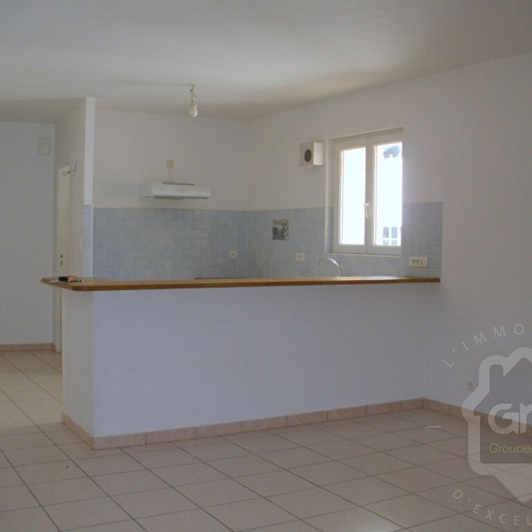 Location Appartement 4 pièces 82m² - Photo 1