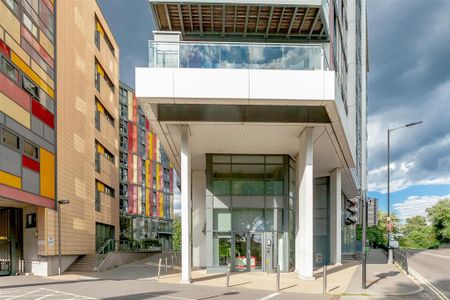 2 bedroom flat to rent - Photo 3