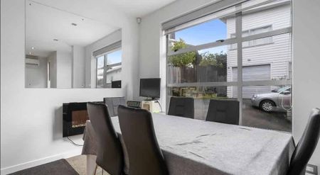 AVONDALE TOWNHOUSE - Photo 5