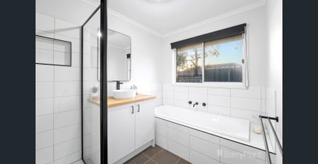 Family Home - Photo 5