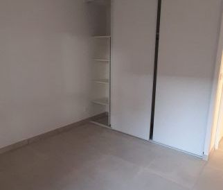 Appartement à louer, 3 pièces - Agde 34300 - Photo 2