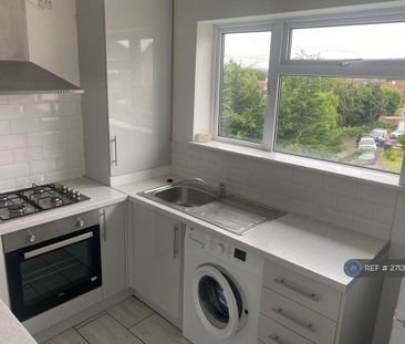 2 bedroom maisonette to rent - Photo 4