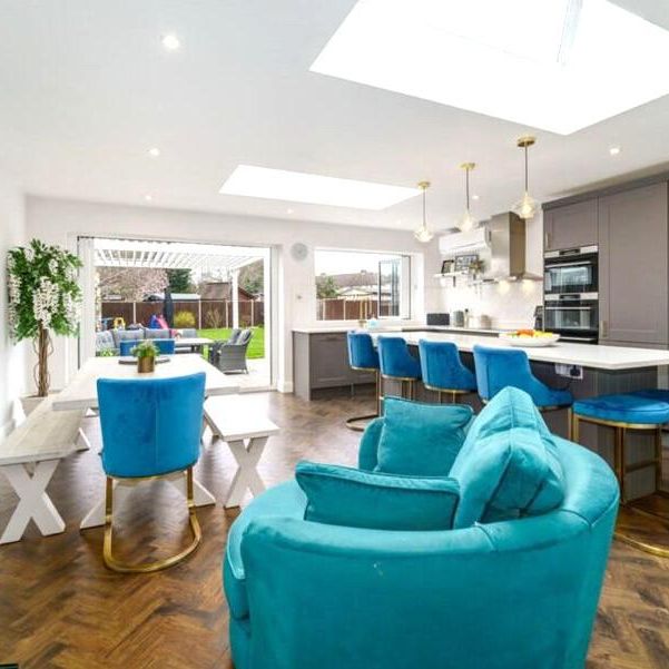 4 bedroom semi-detached house to rent - Photo 1