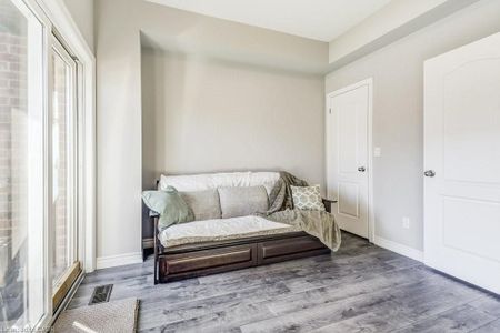 For Lease - 2362 Treversh Common, Burlington, Ontario - Photo 4