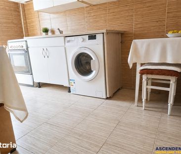 Drumul Poienii .LIvada Postei: 3 camere decomandate,2 balcoane,vedere - Fotografie 6