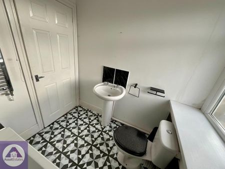 2 bedroom terraced house to rent - Photo 2