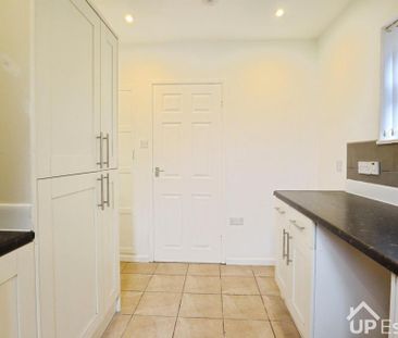 3 bedroom semi-detached house to rent - Photo 6