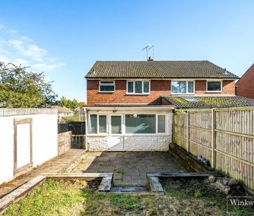 Gloucester Road, Bagshot, Surrey, GU19 - Photo 6