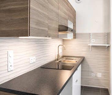 Location Appartement 1 pièce 38m² TOULON 83000 - Photo 3